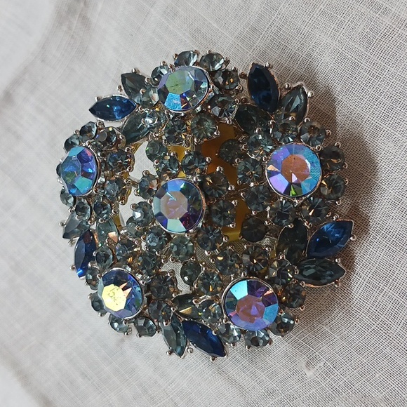 CROWN TRIFARI Brooch & Clip Earring Set Blue & Gray Aurora Borealis  Rhinestones - Picture 3 of 7